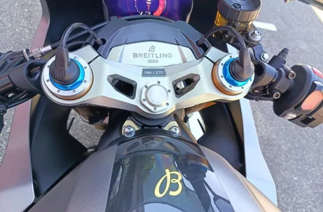 TRIUMPH Speed Triple 1200 RR BREITLING 1ERE MAIN GTIE 21/06/2028