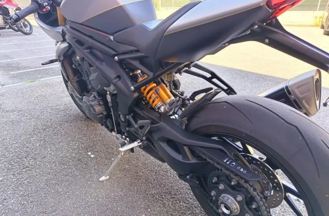 TRIUMPH Speed Triple 1200 RR BREITLING 1ERE MAIN GTIE 21/06/2028