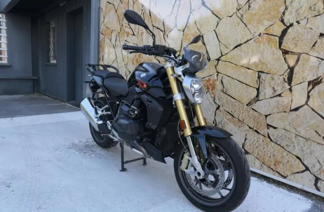 BMW 1250 R Pack Dynamic + Confort + Touring
