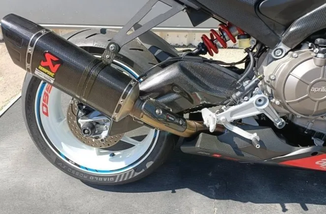 APRILIA Aprilia RS RS 660 LIGNE AKRAPOVIC GARANTIE 06/05/2028 non bridable