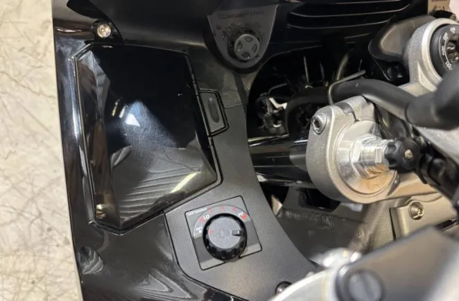 YAMAHA FJR 1300 2011