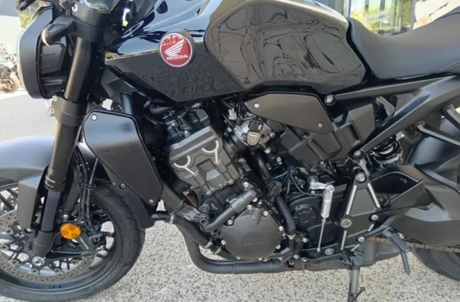 HONDA 1000 R+ 2023 Black edition