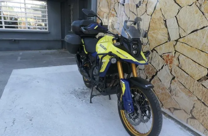SUZUKI 800 DE + Options