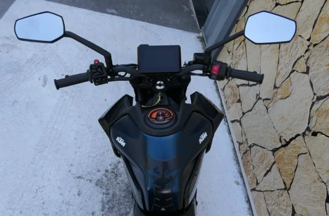 KTM 125 + Silencieux Akrapovic + Options
