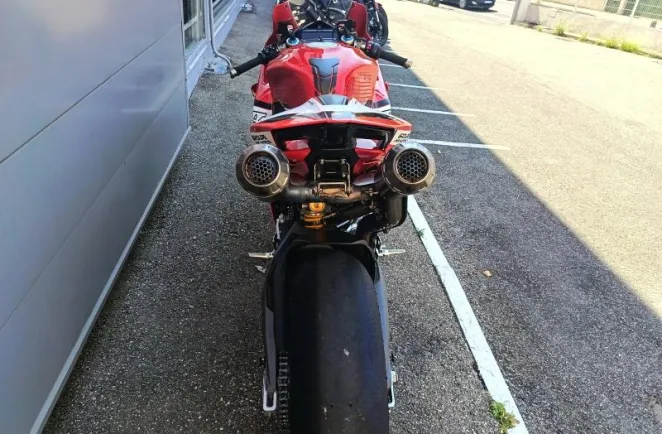 DUCATI Panigale V4 S mod 2025 1ère main- ligne complète