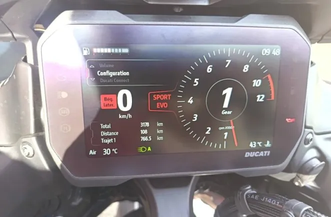 DUCATI Multistrada V4 Pikes Peak Ligne complète + top case gtie 24/02/2029