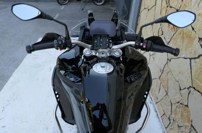 BMW 850 GS Adventure A2 Style Triple Black Finition Pro + Options