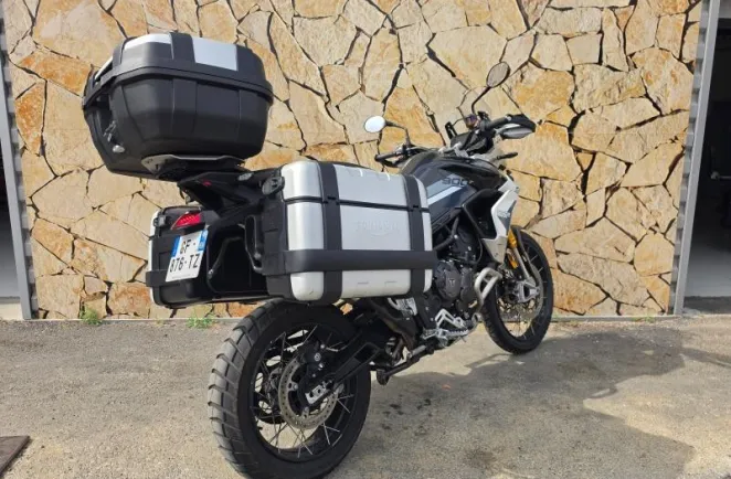 TRIUMPH 900 Rally Pro