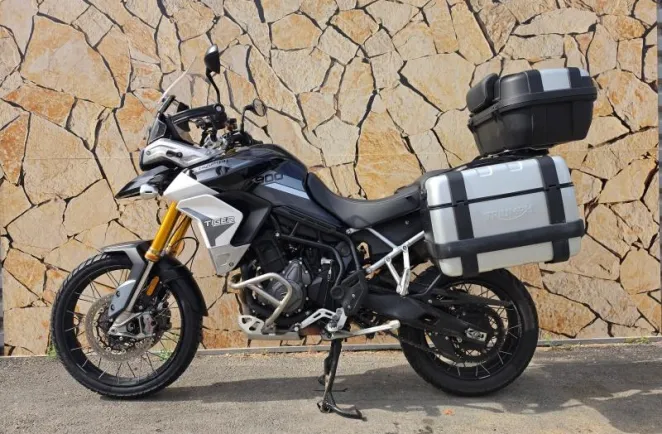 TRIUMPH 900 Rally Pro