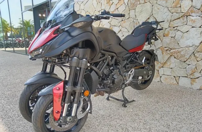 YAMAHA Niken GT 900 2020 Avec valises Yamaha.