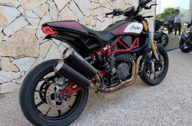 INDIAN 1200 Carbon 2020 Akrapovic