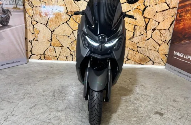 YAMAHA NMAX 125