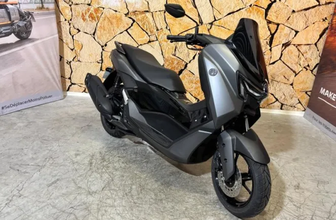 YAMAHA NMAX 125