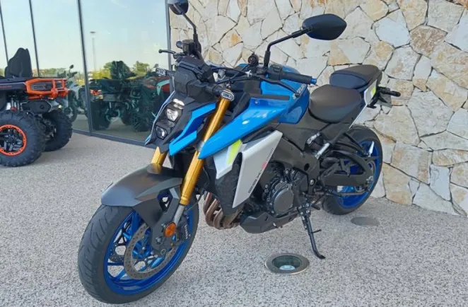 SUZUKI 1000 2023