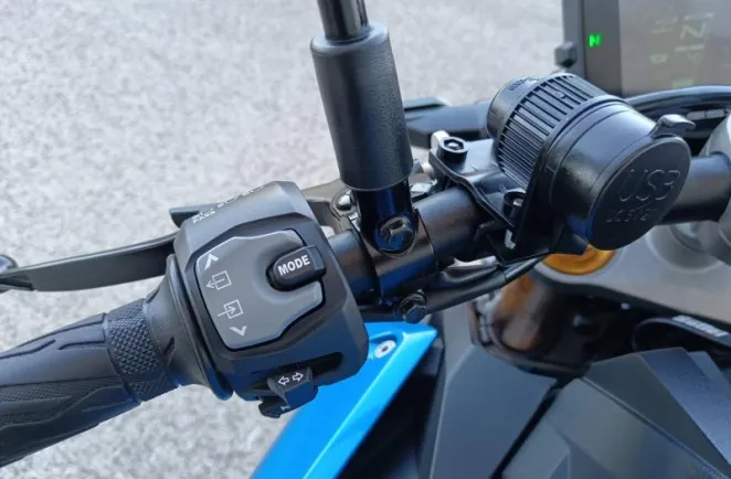 SUZUKI 1000 2023