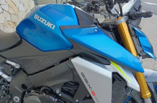 SUZUKI 1000 2023