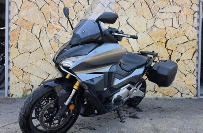 HONDA 750 2024