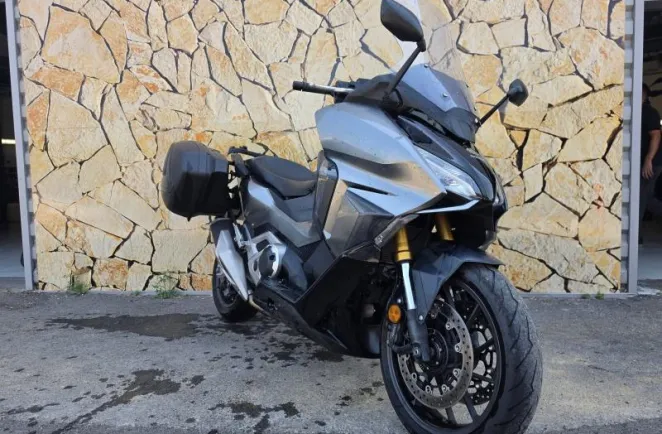 HONDA 750 2024