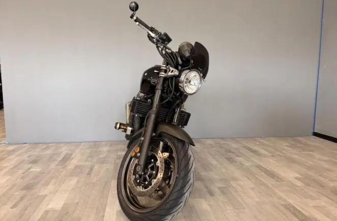 YAMAHA XJR 1300 2015