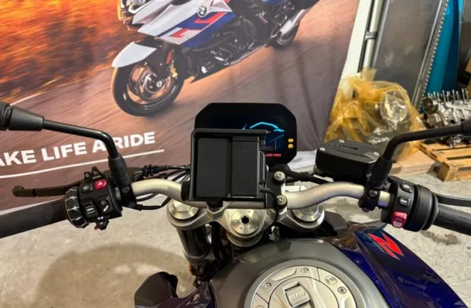BMW F 900 R