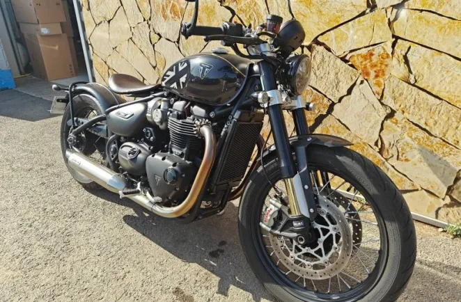 TRIUMPH Bobber 1200 TFC n°146/750