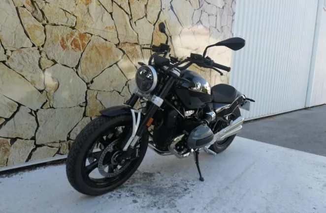 BMW 12 + Contrat Entretien 3 ans + Extension de Garantie R12