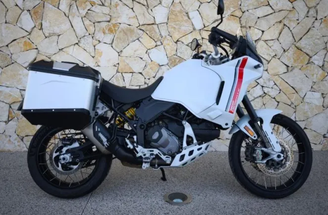 DUCATI 937 Desert X