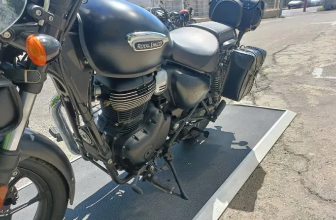 ROYAL ENFIELD Meteor 350 REVISEE +ACCES