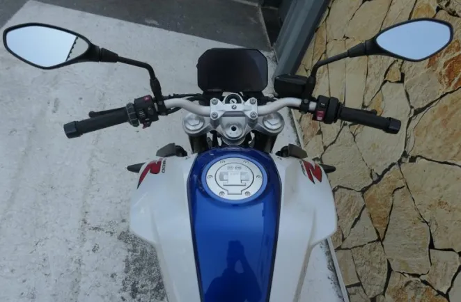 BMW 900 R 105 ch Style Sport + Shifter Pro