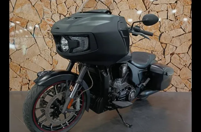 INDIAN Challenger 1768 Dark Horse