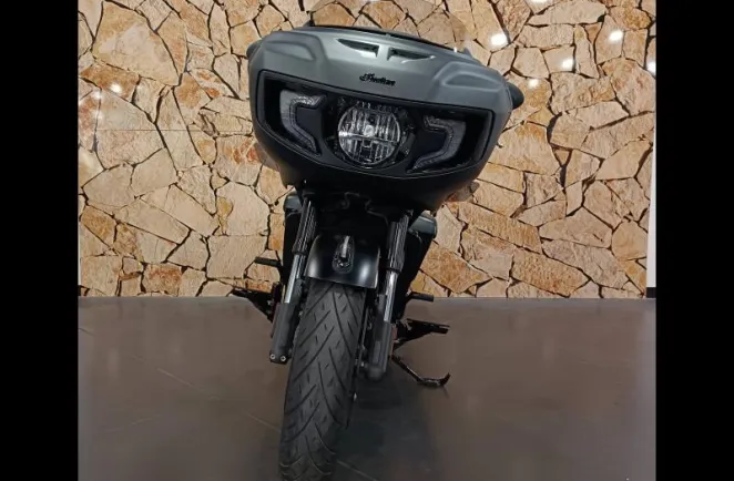 INDIAN Challenger 1768 Dark Horse