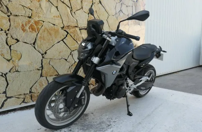 BMW 900 R A2 + Shifter