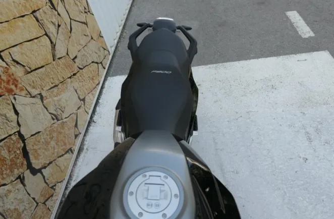 BMW 900 R A2 + Shifter