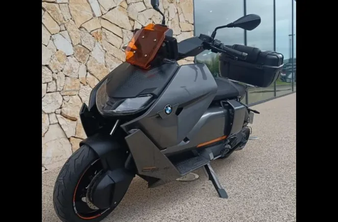 BMW CE04