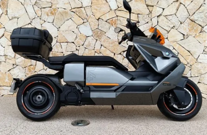 BMW CE04