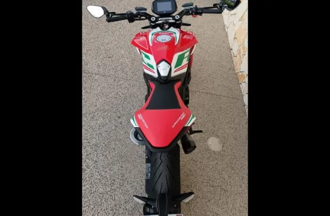 MV-AGUSTA MV-AGUSTA Dragster 800 RR