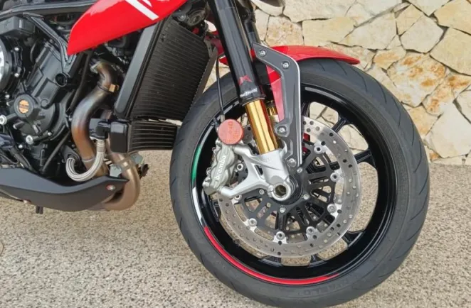 MV-AGUSTA MV-AGUSTA Dragster 800 RR