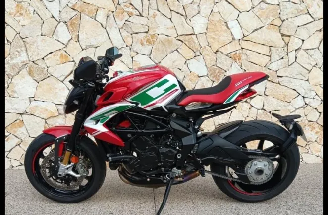 MV-AGUSTA MV-AGUSTA Dragster 800 RR