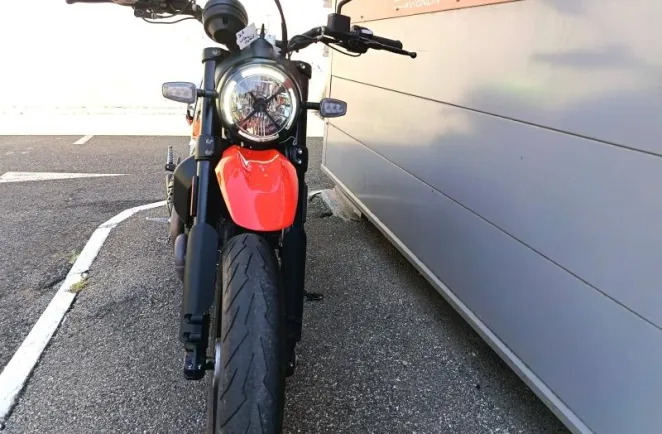 DUCATI Scrambler 800 Urban Motard ABS