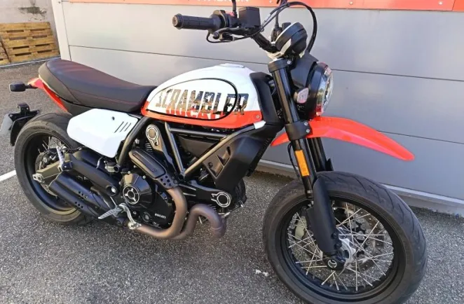 DUCATI Scrambler 800 Urban Motard ABS