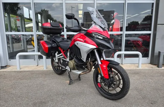 DUCATI V4 S Travel & Radar