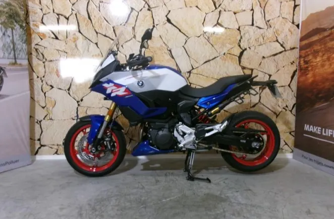BMW F 900 XR A2