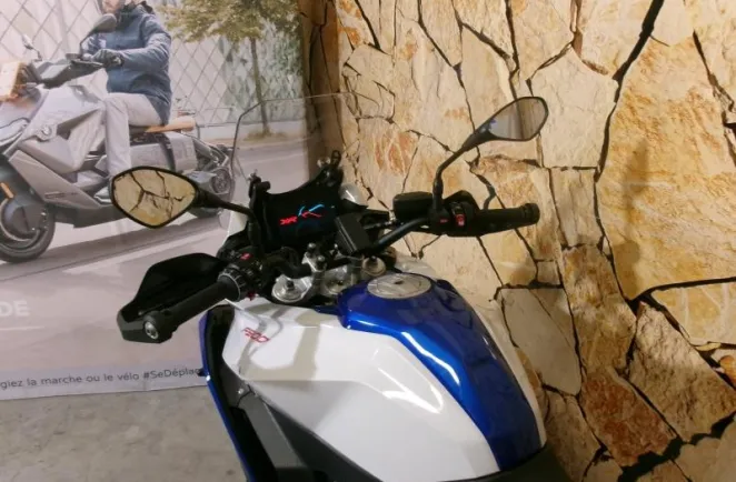 BMW F 900 XR A2