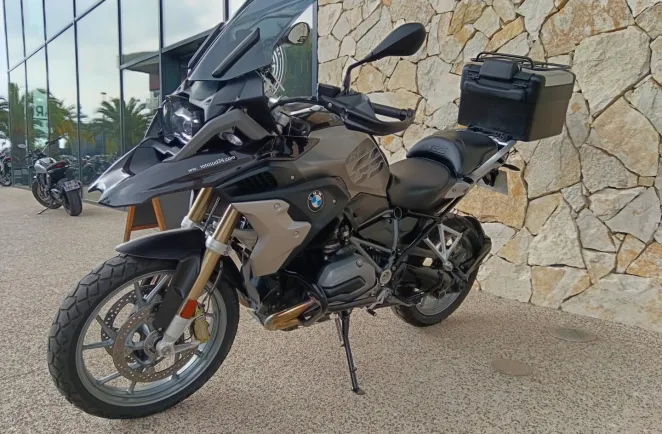 BMW 1200 GS AVEC VALISE