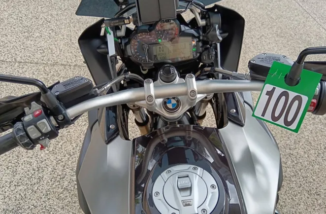 BMW 1200 GS AVEC VALISE
