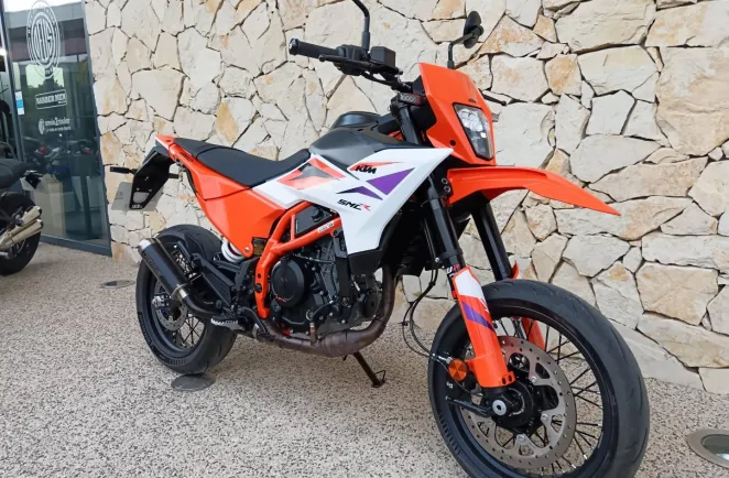 KTM 390 R  681km + Remus