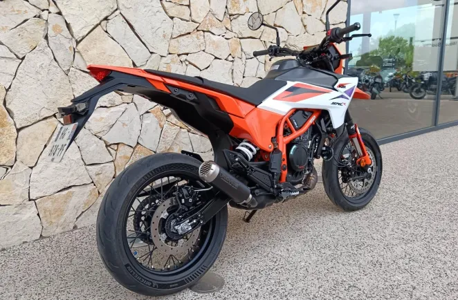 KTM 390 R  681km + Remus