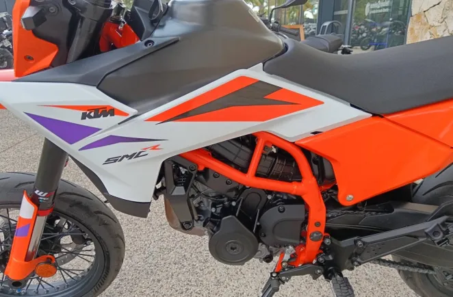 KTM 390 R  681km + Remus