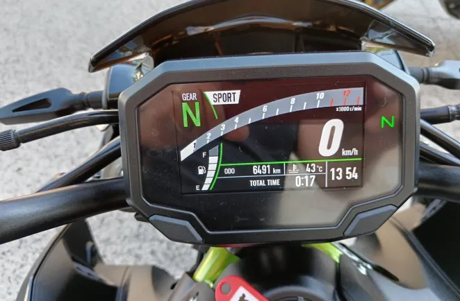 KAWASAKI 900 2020 A2 35kw
