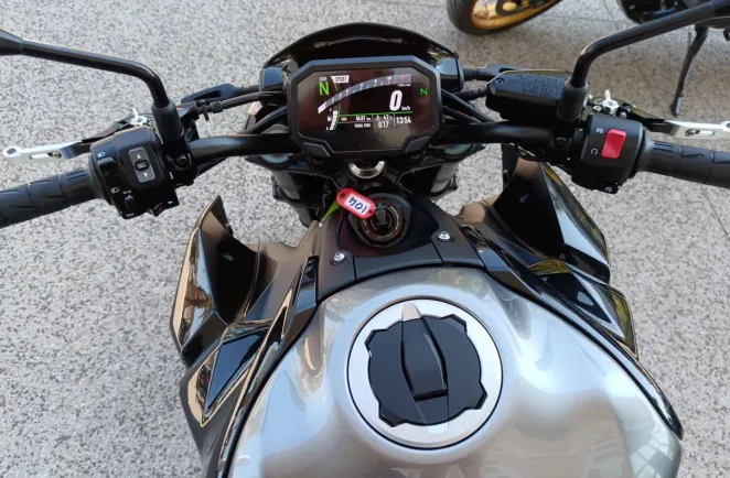 KAWASAKI 900 2020 A2 35kw